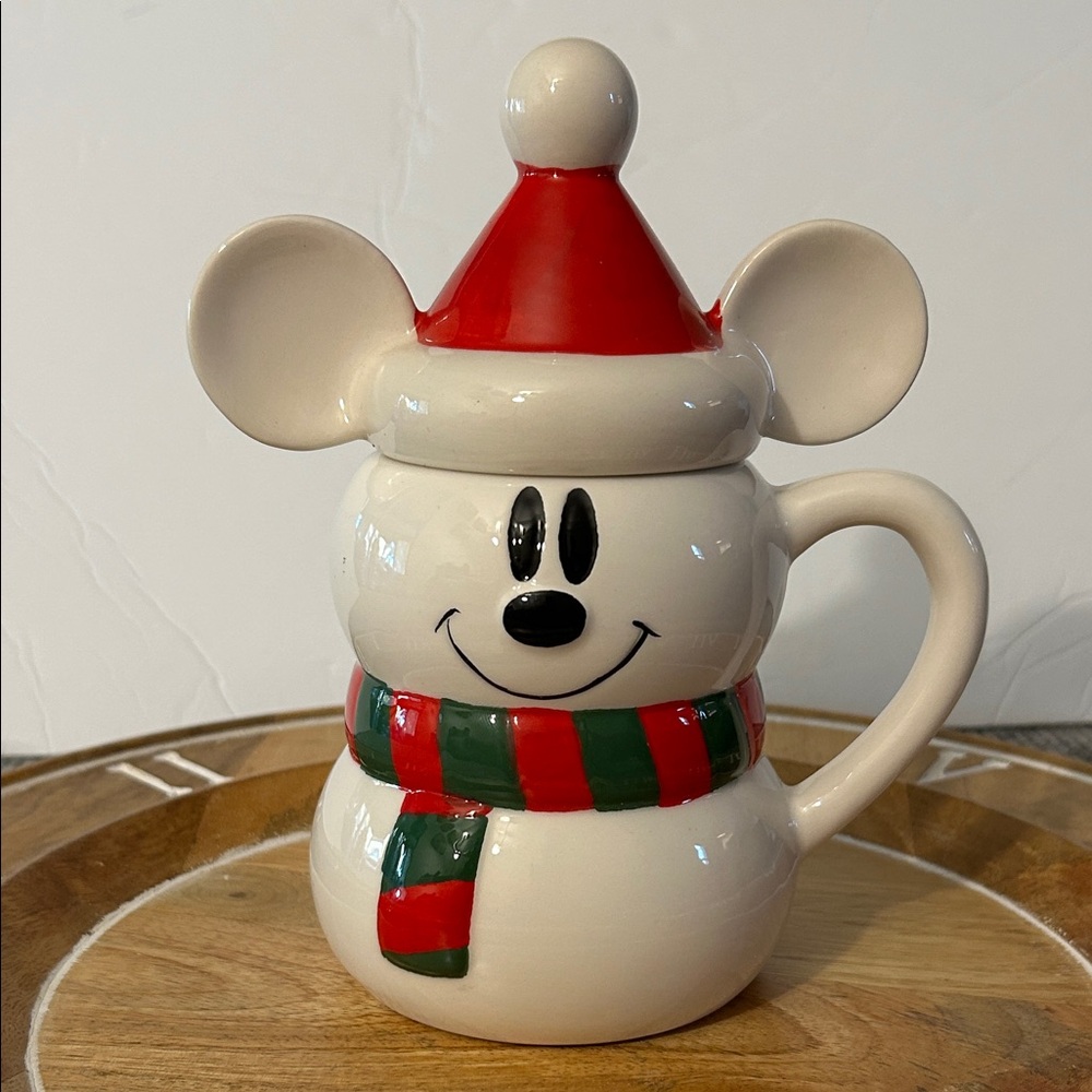Disney Mickey mouse Santa Mug NEW 2 pieces hat and cup winter Christmas mug